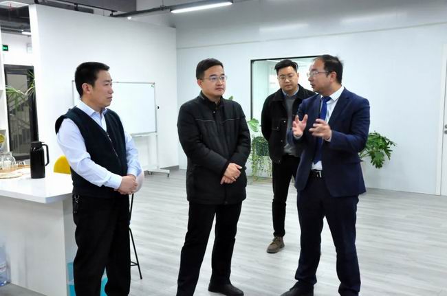 1609306503471933.jpg 640.webp (2).jpg